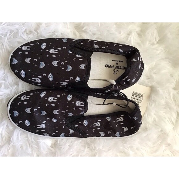 4 Pairs of Little Girls Slip On Sneakers. Size Medium New With Tags - Picture 3 of 6